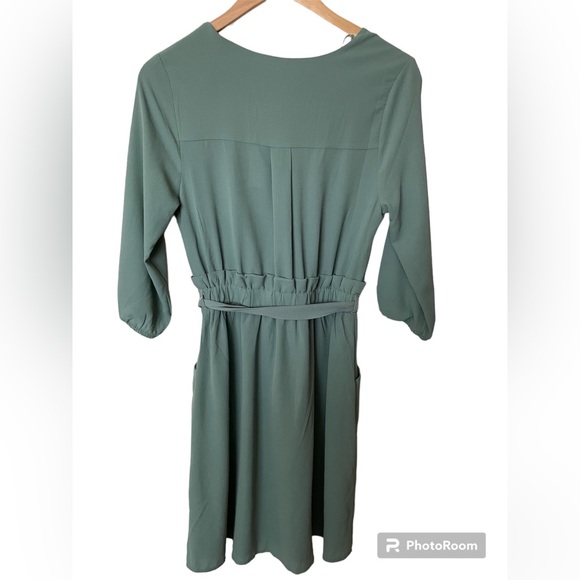 Dress - Picture 2 of 2